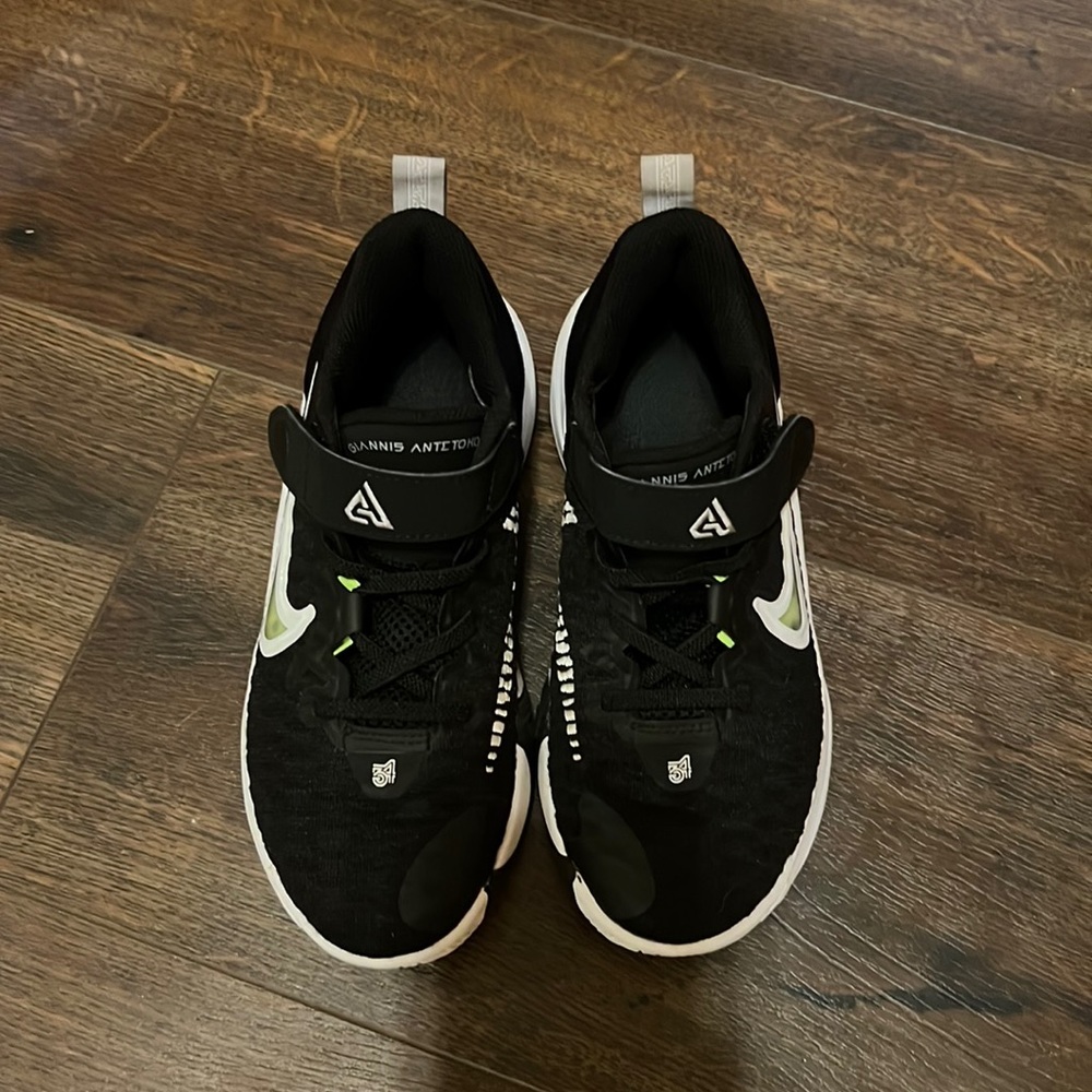 Girls Nike Basketball Shoes size 1.5.  Used only for 1 season.